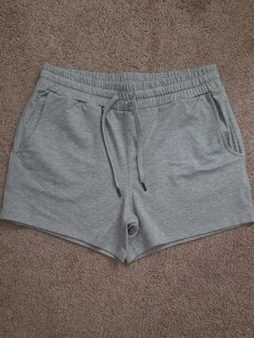 *NWOT* Quince Light Gray Athletic Shorts